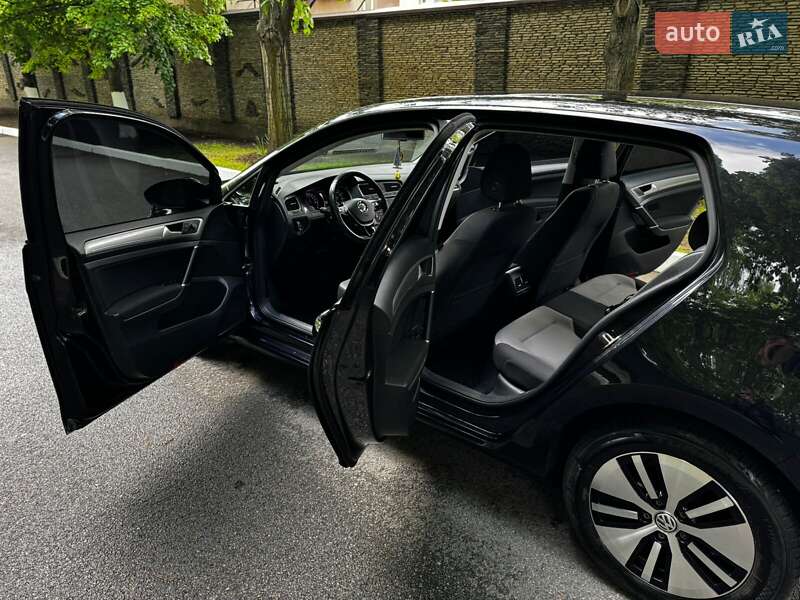 Хетчбек Volkswagen e-Golf 2015 в Дніпрі