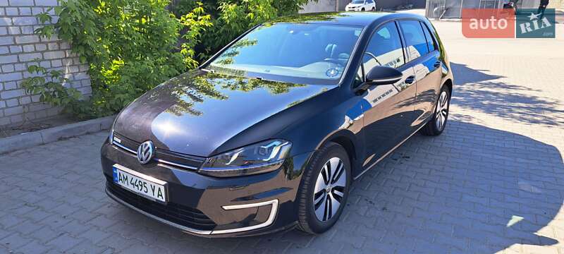 Хетчбек Volkswagen e-Golf 2016 в Житомирі