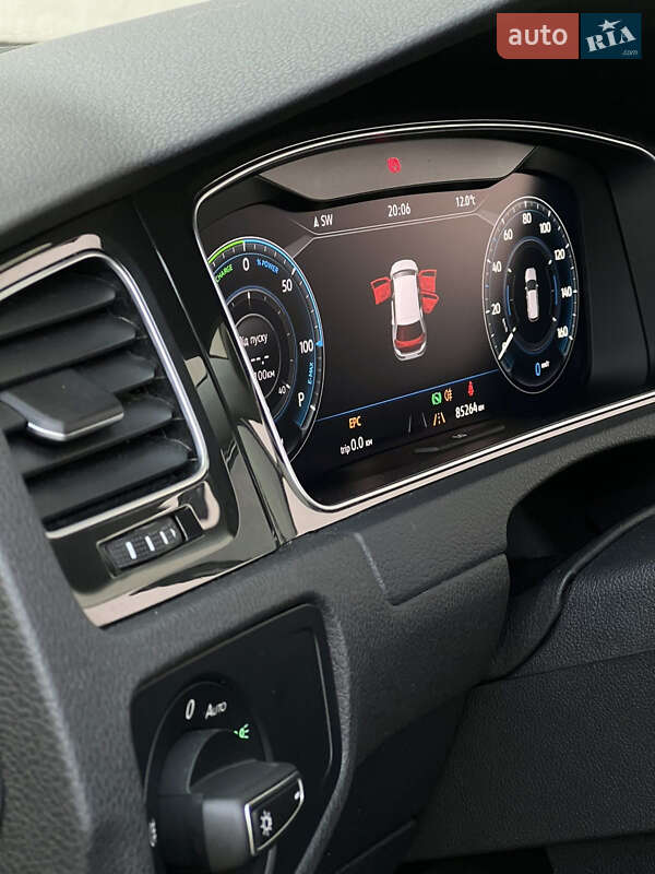 Хетчбек Volkswagen e-Golf 2020 в Ужгороді