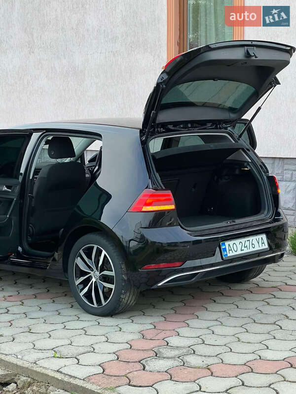 Хетчбек Volkswagen e-Golf 2020 в Ужгороді