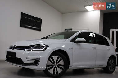 Хэтчбек Volkswagen e-Golf 2018 в 