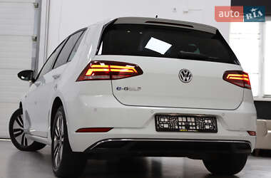 Хэтчбек Volkswagen e-Golf 2018 в 