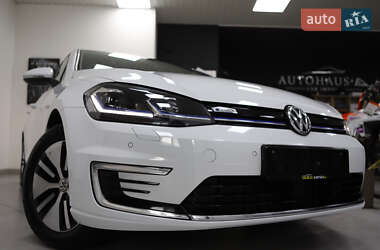 Хэтчбек Volkswagen e-Golf 2018 в 