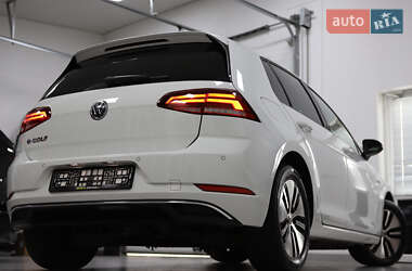 Хэтчбек Volkswagen e-Golf 2018 в 