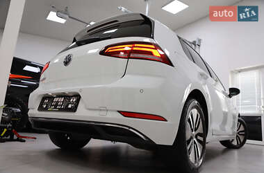 Хэтчбек Volkswagen e-Golf 2018 в 