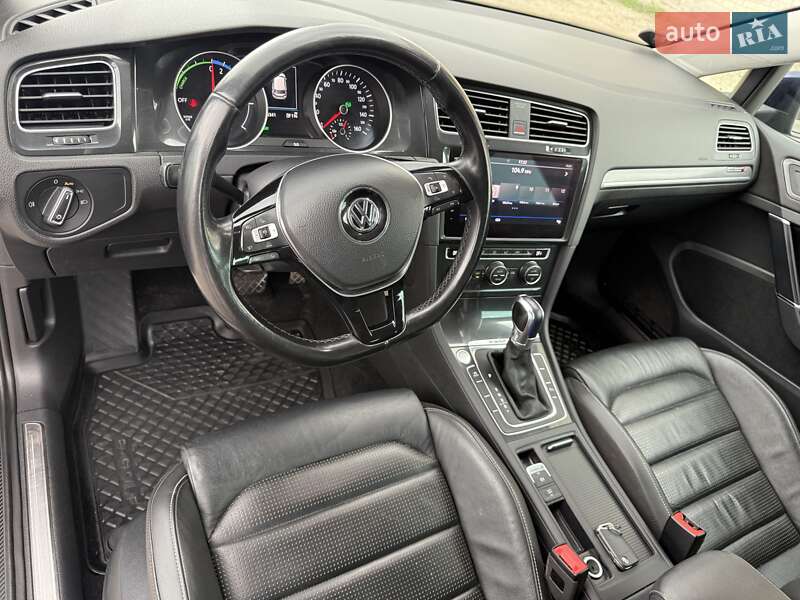 Хэтчбек Volkswagen e-Golf 2018 в Тернополе