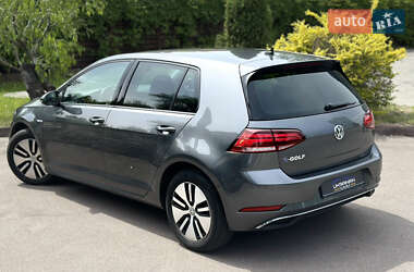Хэтчбек Volkswagen e-Golf 2020 в 