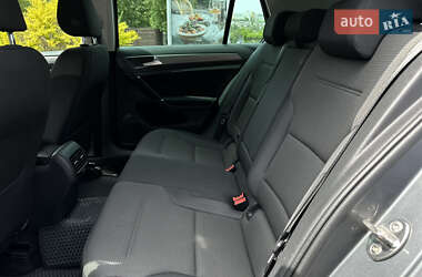 Хэтчбек Volkswagen e-Golf 2020 в 