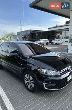 Хетчбек Volkswagen e-Golf 2019 в 