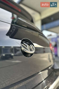 Хетчбек Volkswagen e-Golf 2019 в 