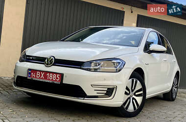 Хетчбек Volkswagen e-Golf 2017 в 