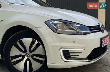 Хетчбек Volkswagen e-Golf 2017 в 