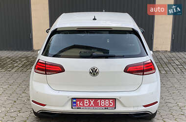 Хетчбек Volkswagen e-Golf 2017 в 