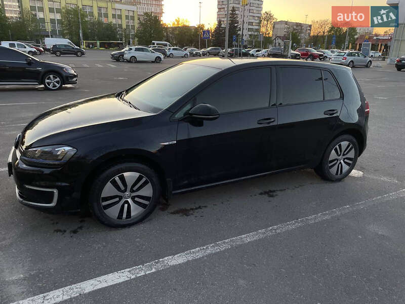 Хетчбек Volkswagen e-Golf 2015 в Львові