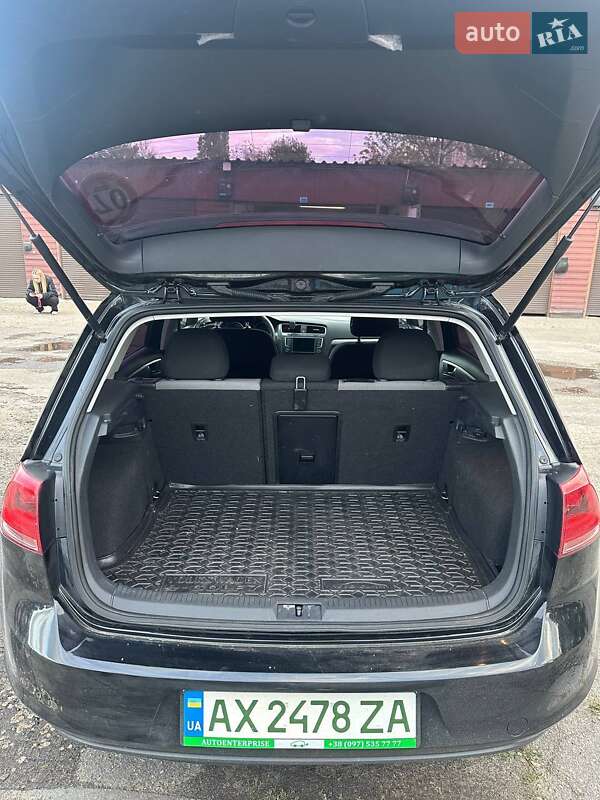 Хэтчбек Volkswagen e-Golf 2016 в Харькове