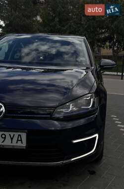 Хэтчбек Volkswagen e-Golf 2014 в Сарнах