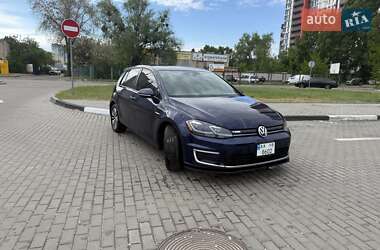 Хэтчбек Volkswagen e-Golf 2019 в Киеве