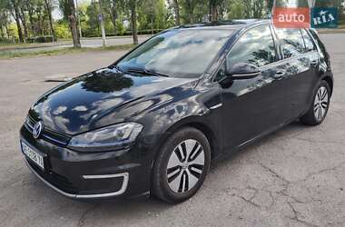 Хэтчбек Volkswagen e-Golf 2014 в 