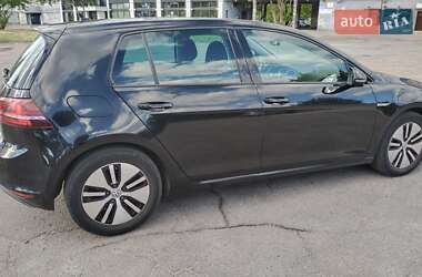 Хэтчбек Volkswagen e-Golf 2014 в 