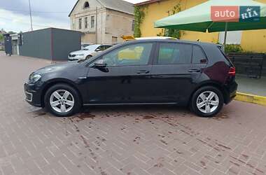 Хетчбек Volkswagen e-Golf 2015 в  фото 7 Хетчбек Volkswagen e-Golf 2015 в