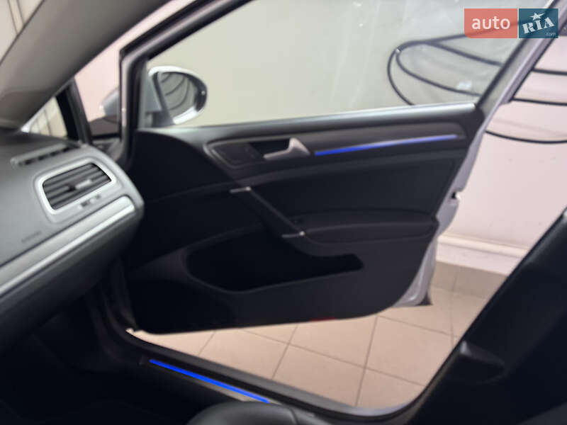 Хетчбек Volkswagen e-Golf 2019 в Львові