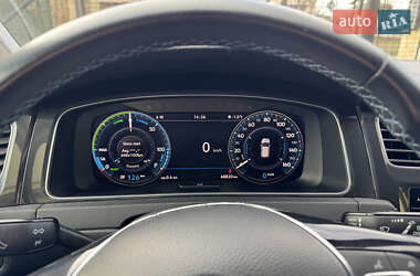 Хэтчбек Volkswagen e-Golf 2019 в Львове