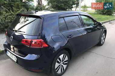 Хэтчбек Volkswagen e-Golf 2015 в 