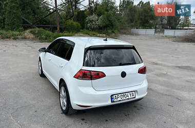 Хетчбек Volkswagen e-Golf 2016 в 