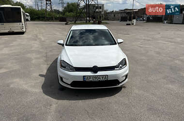 Хетчбек Volkswagen e-Golf 2016 в 