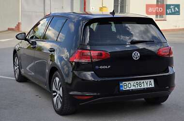 Хэтчбек Volkswagen e-Golf 2015 в 