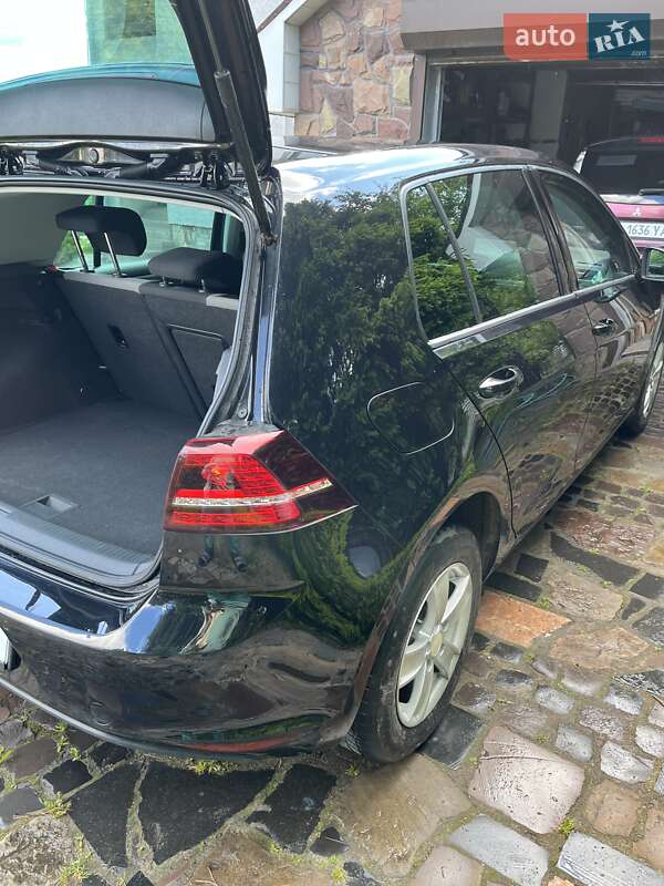 Хетчбек Volkswagen e-Golf 2015 в Тернополі