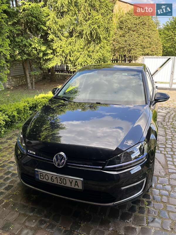 Хетчбек Volkswagen e-Golf 2015 в Тернополі
