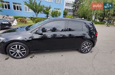 Хэтчбек Volkswagen e-Golf 2020 в 