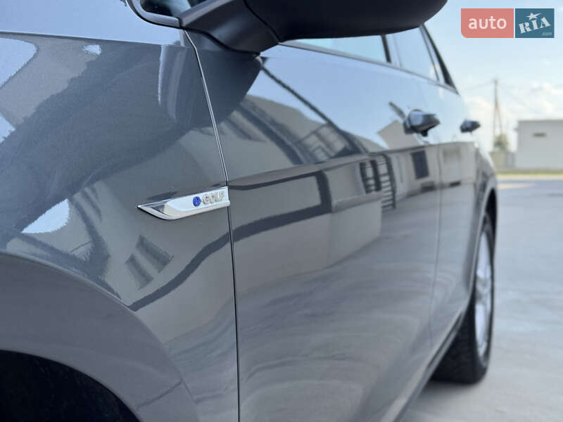 Хетчбек Volkswagen e-Golf 2018 в Луцьку