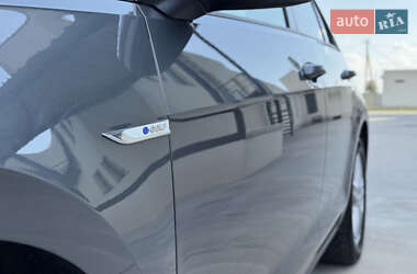 Хэтчбек Volkswagen e-Golf 2018 в 