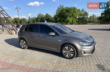 Хетчбек Volkswagen e-Golf 2015 в 