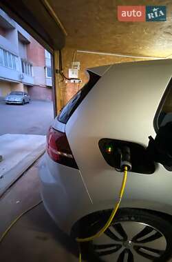 Хэтчбек Volkswagen e-Golf 2015 в 