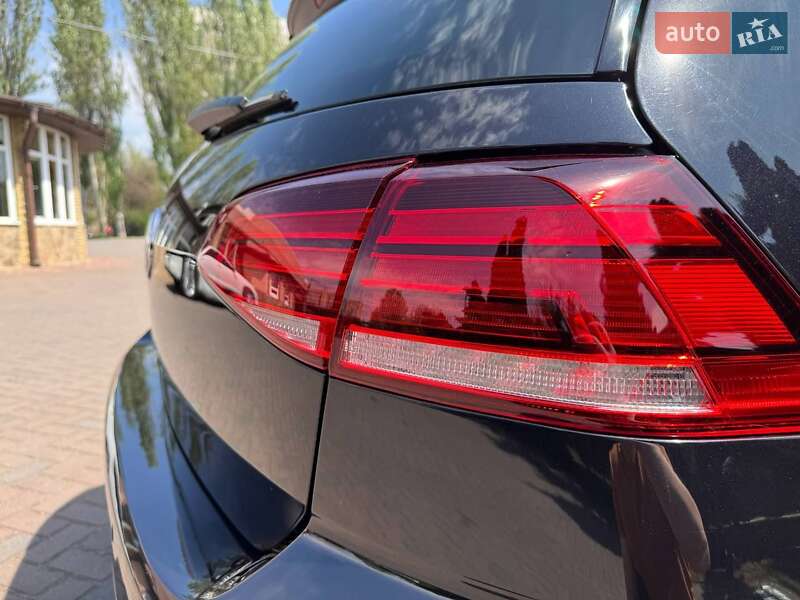 Хетчбек Volkswagen e-Golf 2019 в Запоріжжі