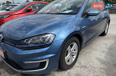 Хэтчбек Volkswagen e-Golf 2015 в 
