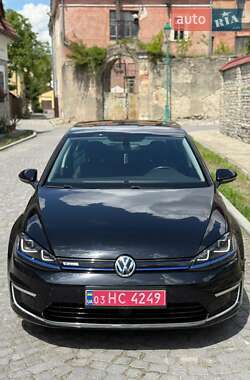 Хэтчбек Volkswagen e-Golf 2015 в 
