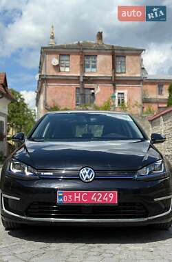 Хэтчбек Volkswagen e-Golf 2015 в 
