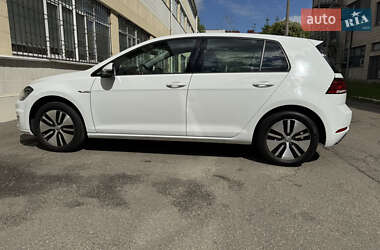 Хэтчбек Volkswagen e-Golf 2020 в 