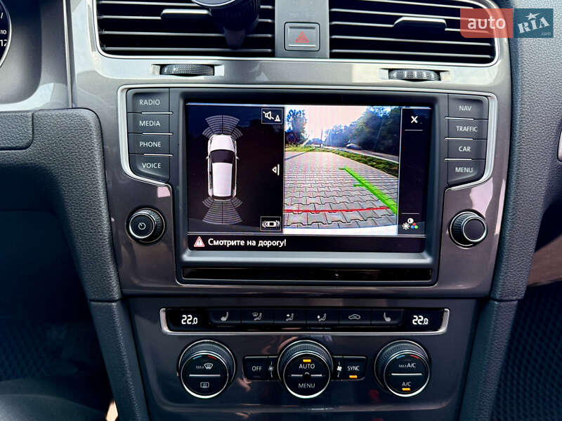 Хэтчбек Volkswagen e-Golf 2016 в Киеве