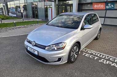 Хетчбек Volkswagen e-Golf 2016 в 