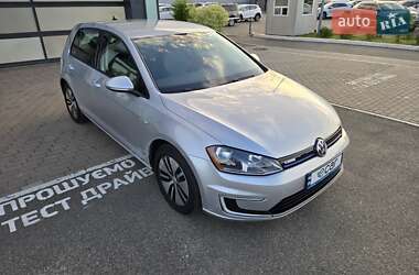 Хетчбек Volkswagen e-Golf 2016 в 