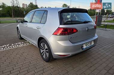 Хетчбек Volkswagen e-Golf 2016 в 