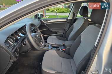 Хетчбек Volkswagen e-Golf 2016 в 