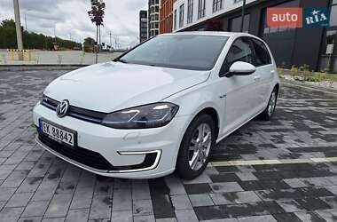 Хэтчбек Volkswagen e-Golf 2018 в Городке