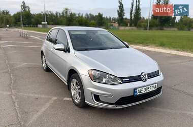 Хэтчбек Volkswagen e-Golf 2015 в Кривом Роге