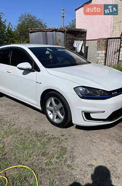 Хэтчбек Volkswagen e-Golf 2014 в Вознесенске
